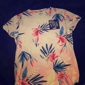 Hollister Tee